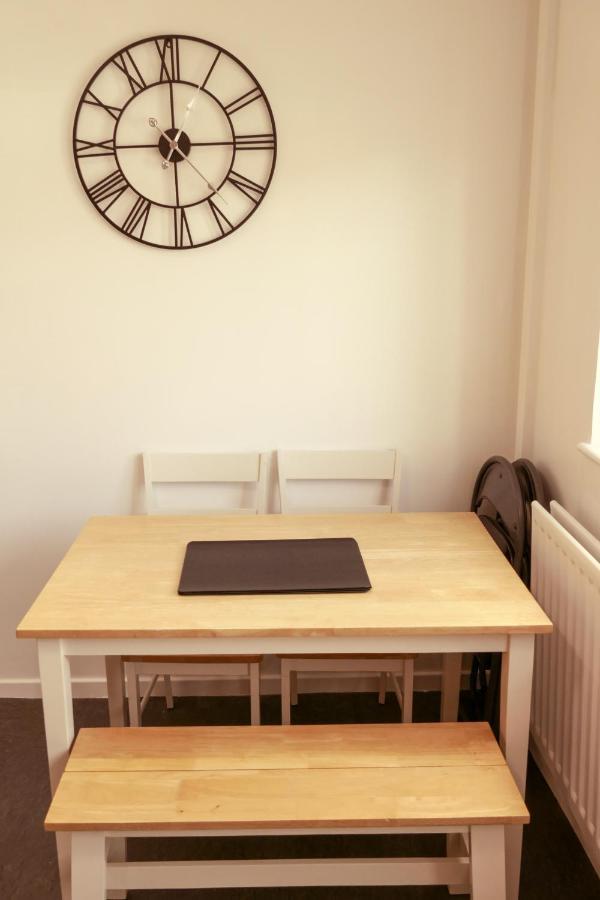 Home In Longwell Green Warmley المظهر الخارجي الصورة